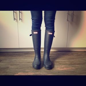 Hunter Boots Size 38 dark blue